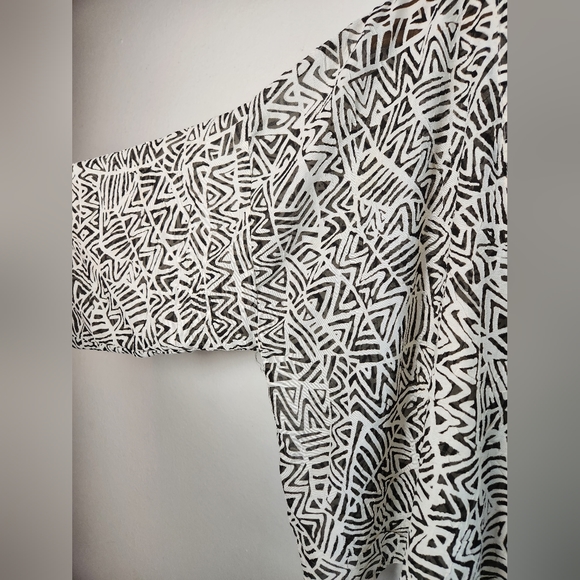 Chico's Geometric Black and White Open Jacket - Picture 2 of 6